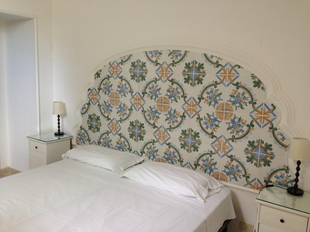 Hotel 4 Stagioni كابري الغرفة الصورة